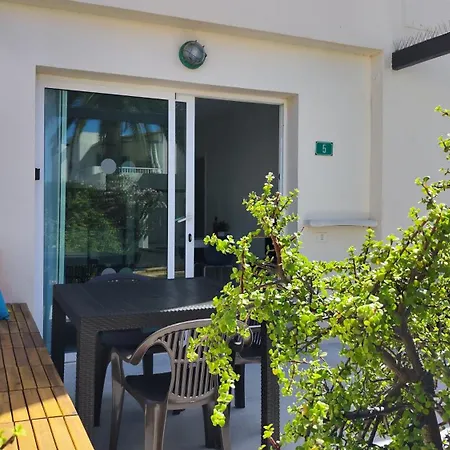 Fuerkanda Apartment, *